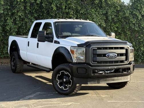 White 2015 Ford F-250 XL