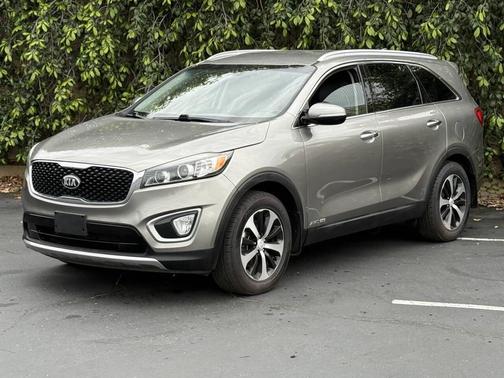 2016 Kia Sorento EX