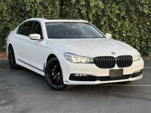 White 2018 BMW 740 740i 4dr Sedan
