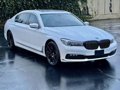 2018 BMW 740 740i 4dr Sedan