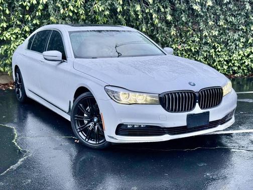 2018 BMW 740 740i 4dr Sedan
