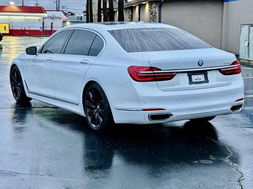 2018 BMW 740 740i 4dr Sedan