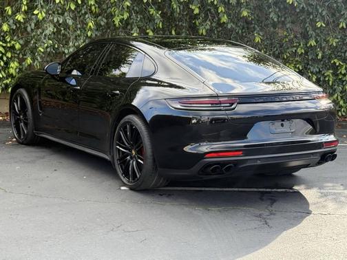 2017 Porsche Panamera 4S