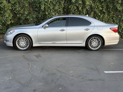 Mercury Metallic 2011 Lexus LS 460 Base