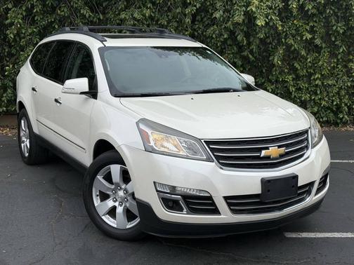 White 2014 Chevrolet Traverse LTZ