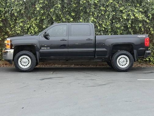 2017 Chevrolet Silverado 2500 LT