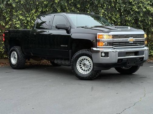 2017 Chevrolet Silverado 2500 LT