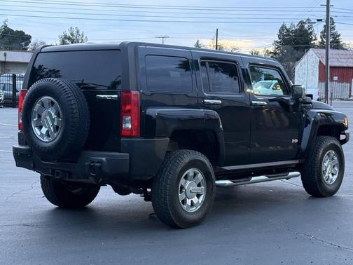 2007 Hummer H3 Base