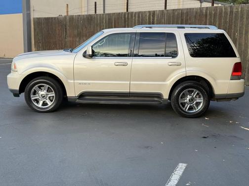 2005 Lincoln Aviator Luxury