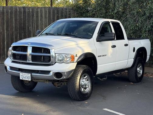 2005 Dodge Ram 2500 SLT Quad Cab