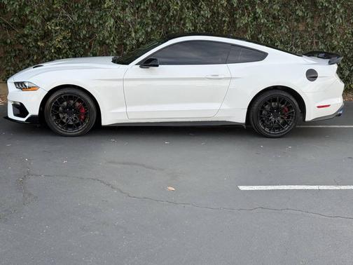 2020 Ford Mustang EcoBoost