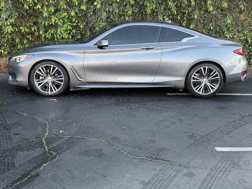 2017 INFINITI Q60 3.0T Premium