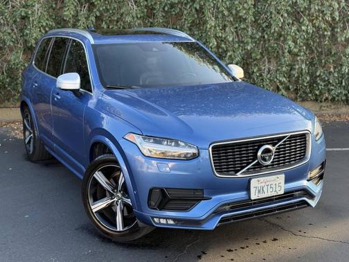 2017 Volvo XC90 T6 R-Design