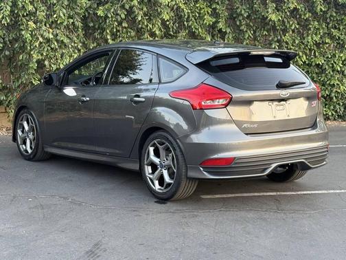 Magnetic 2016 Ford Focus ST