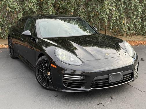 2016 Porsche Panamera GTS