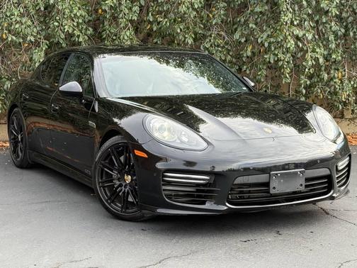 2016 Porsche Panamera GTS