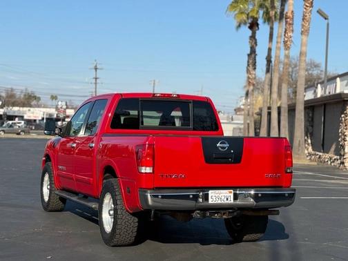 2008 Nissan Titan LE Crew Cab