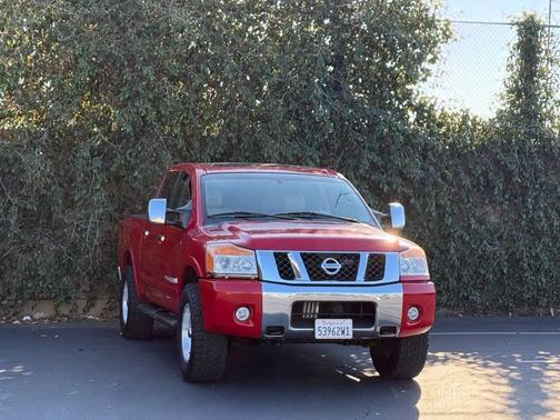 2008 Nissan Titan LE Crew Cab