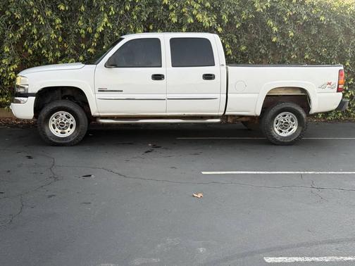 2004 GMC Sierra 2500 SLT H/D Crew Cab