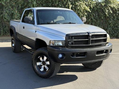 2001 Dodge Ram 2500 SLT Quad Cab