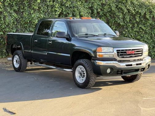Green 2005 GMC Sierra 2500 SLT H/D Crew Cab