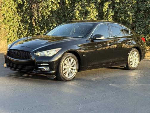 2017 INFINITI Q50 Base