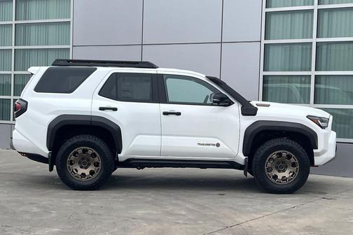 2026 Toyota 4Runner Hybrid Trailhunter