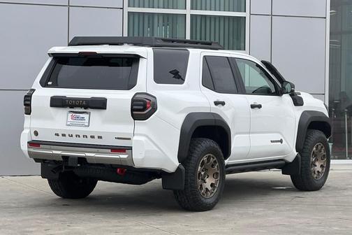 2026 Toyota 4Runner Hybrid Trailhunter