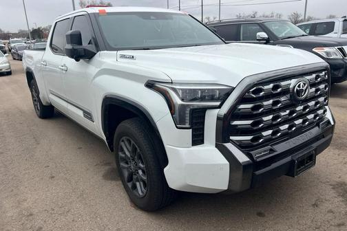 2025 Toyota Tundra Hybrid Platinum