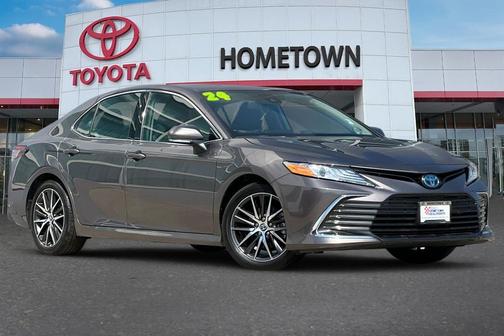 2024 Toyota Camry Hybrid XLE