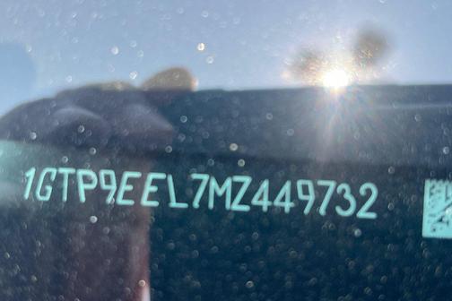Dark Sky Metallic 2021 GMC Sierra 1500 AT4