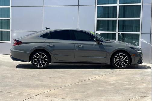 2020 Hyundai SONATA SEL Plus