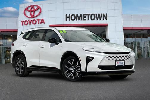 2025 Toyota Crown Signia XLE