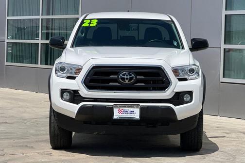 Ice Cap 2023 Toyota Tacoma SR5
