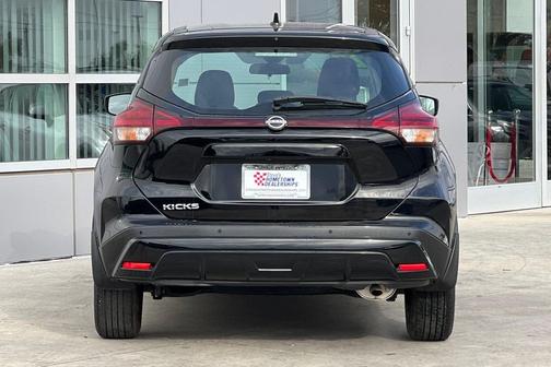 2022 Nissan Kicks S