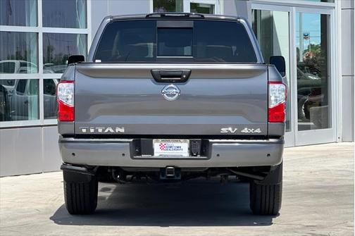 2021 Nissan Titan SV