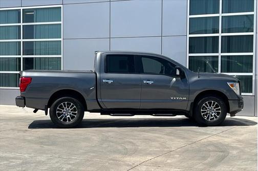 2021 Nissan Titan SV