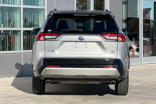 2024 Toyota RAV4 Hybrid SE