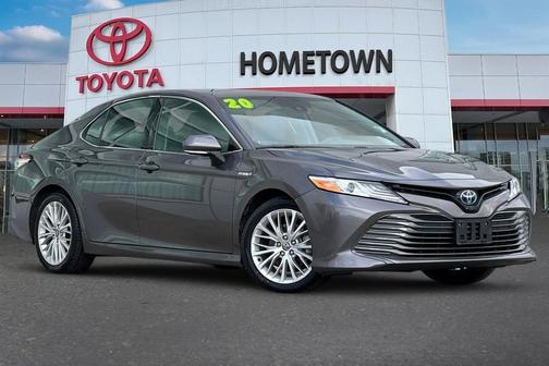 2020 Toyota Camry Hybrid XLE