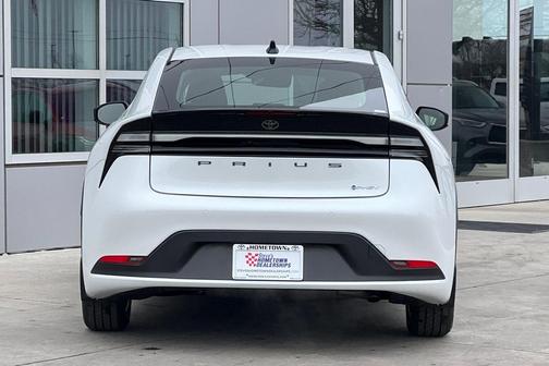 2026 Toyota Prius Plug-In Hybrid SE