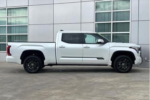2024 Toyota Tundra Hybrid Platinum