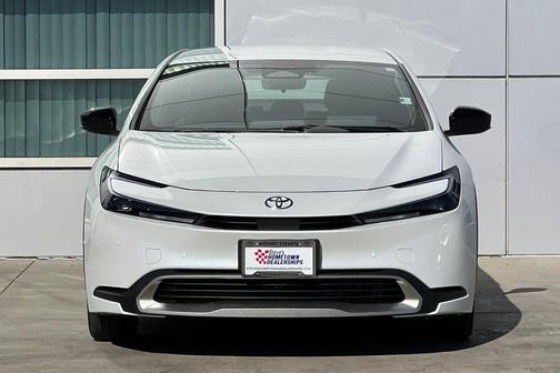 Pearl 2026 Toyota Prius Plug-In Hybrid SE