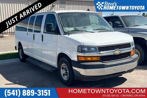 Summit White 2019 Chevrolet Express 3500 LT