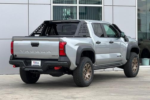 2025 Toyota Tacoma Hybrid Trailhunter