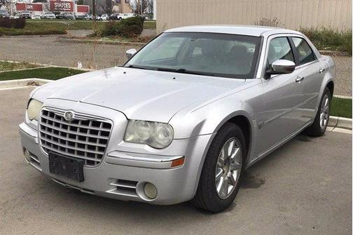 Photo 2 of 2 of 2007 Chrysler 300C Base