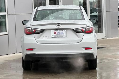 2019 Toyota Yaris Sedan LE