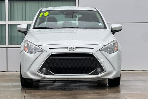 2019 Toyota Yaris Sedan LE