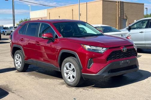 2023 Toyota RAV4 LE