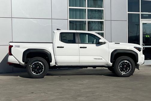 2026 Toyota Tacoma Hybrid TRD Off Road