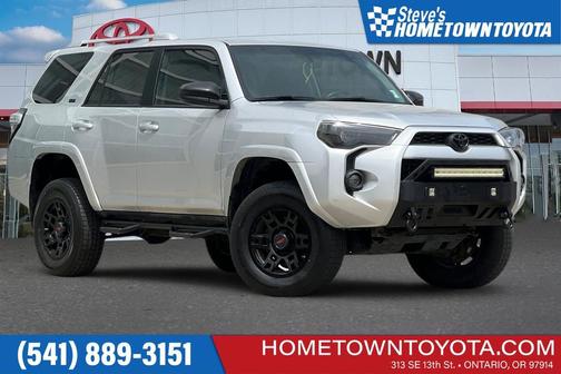 Classic Silver Metallic 2016 Toyota 4Runner SR5